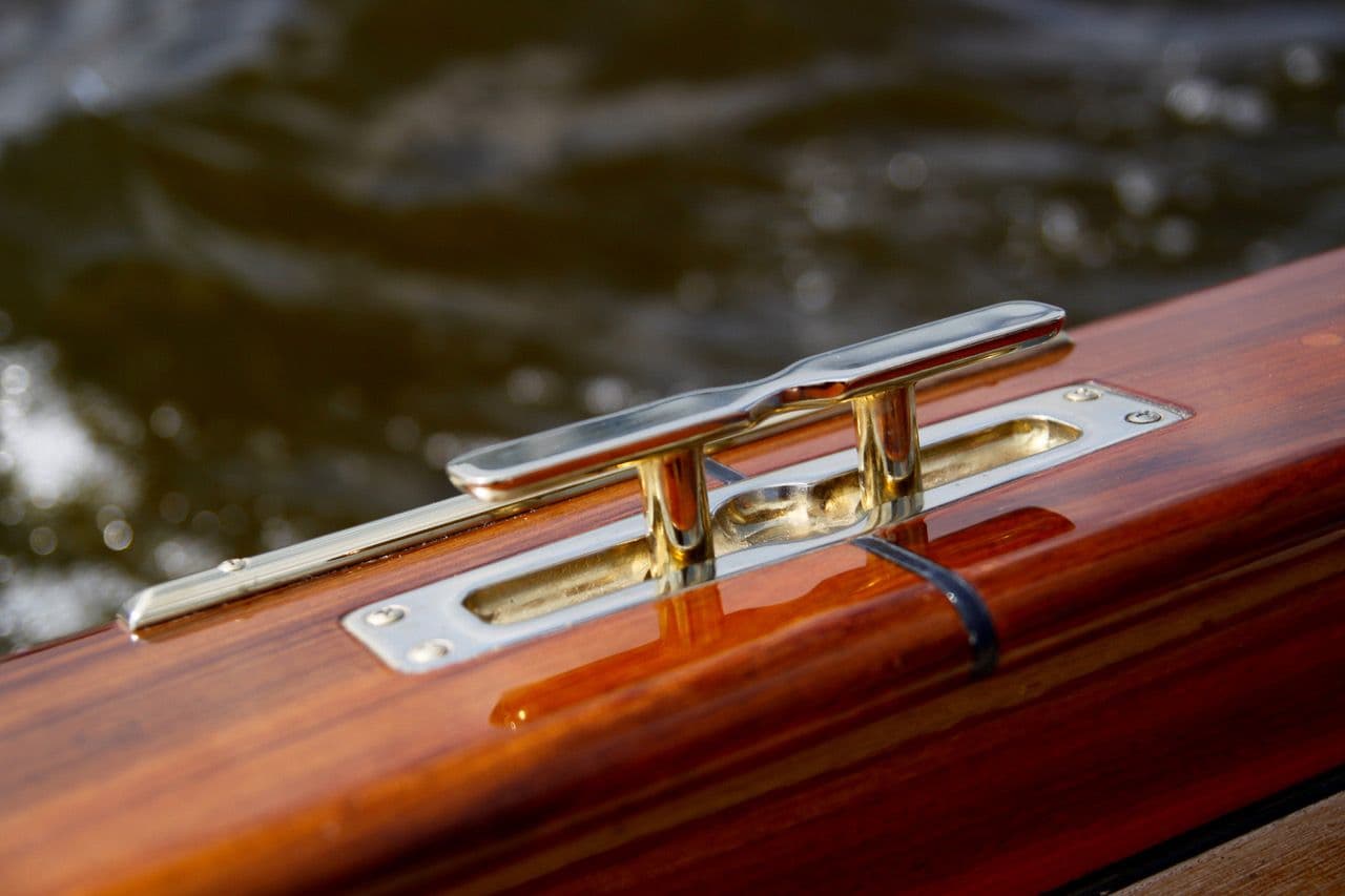 Wajer captains launch kapiteinssloep heritage model cleat detail