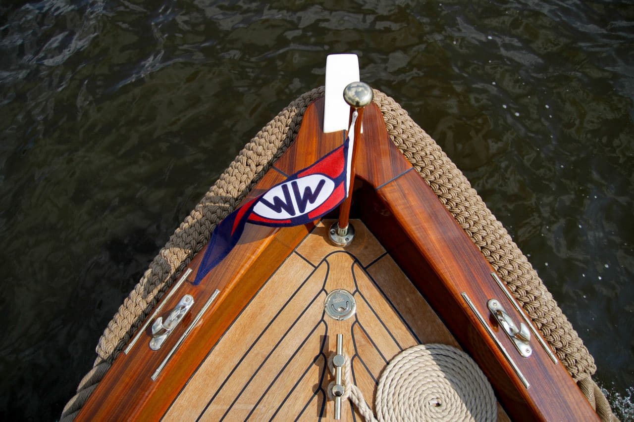 Wajer captains launch kapiteinssloep front deck bow flag