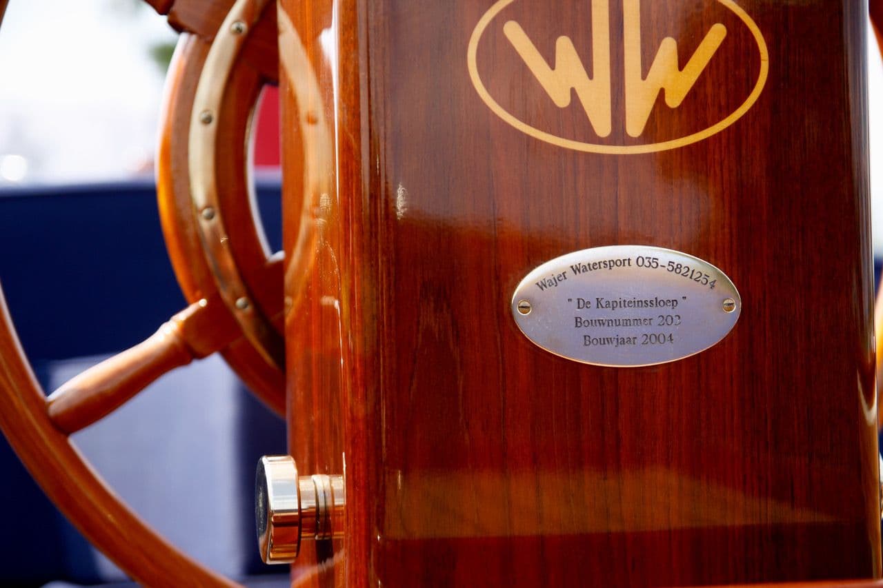 Wajer captains launch kapiteinssloep heritage model cockpit console steering wheel