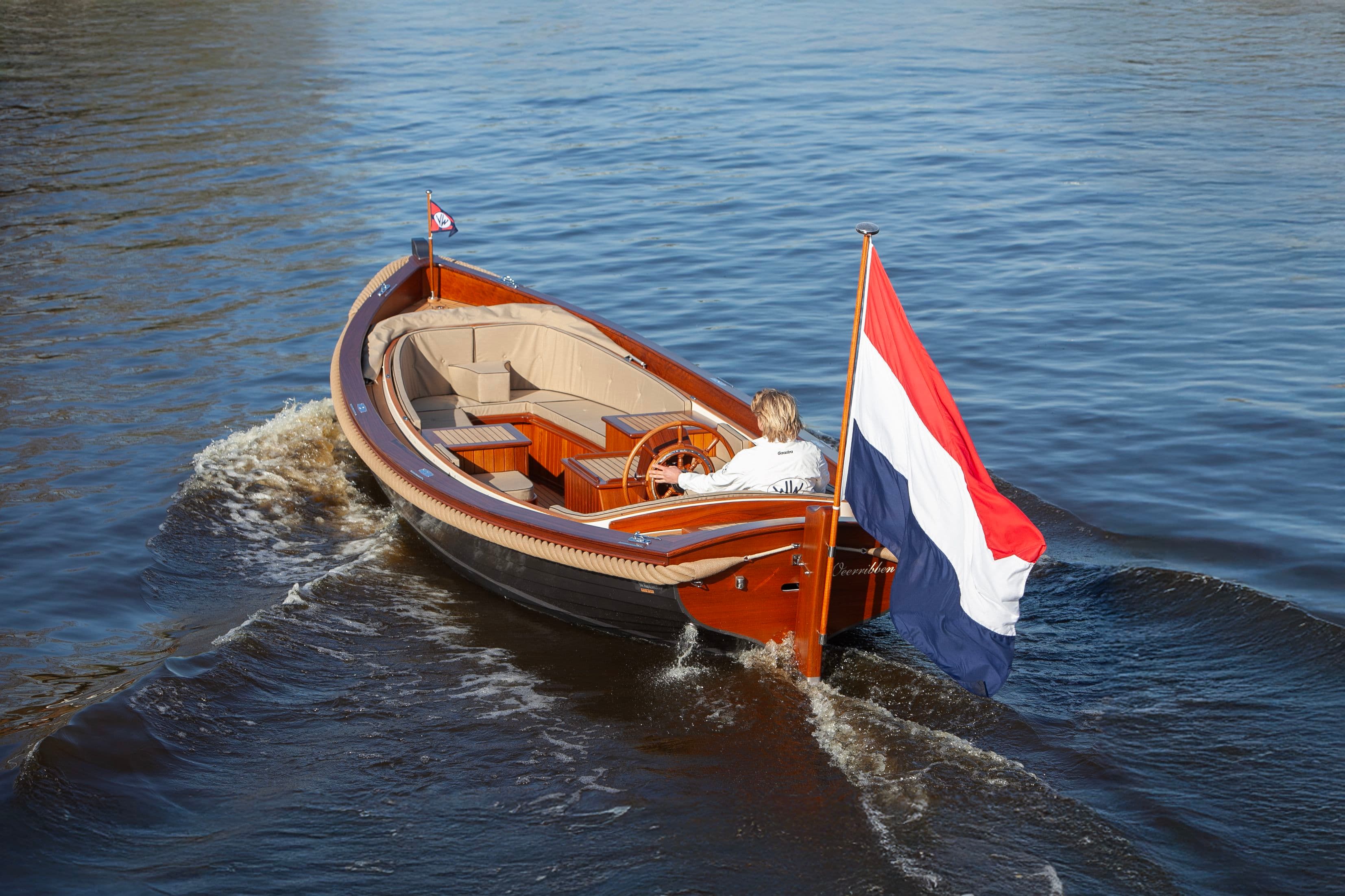 Wajer Captains launch 1992 heritage model back with captain