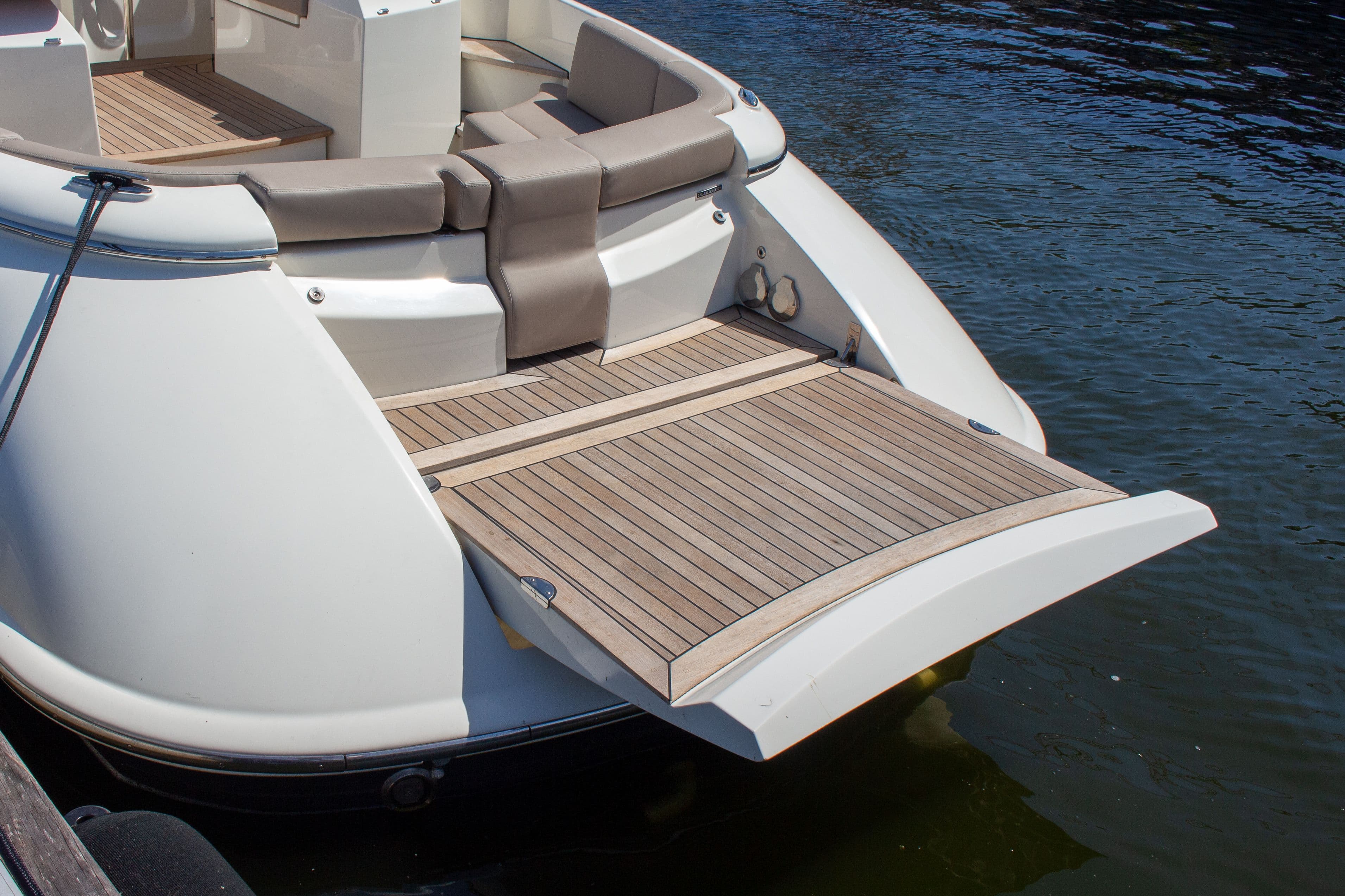 Wajer 34 heritage model aft deck convertible