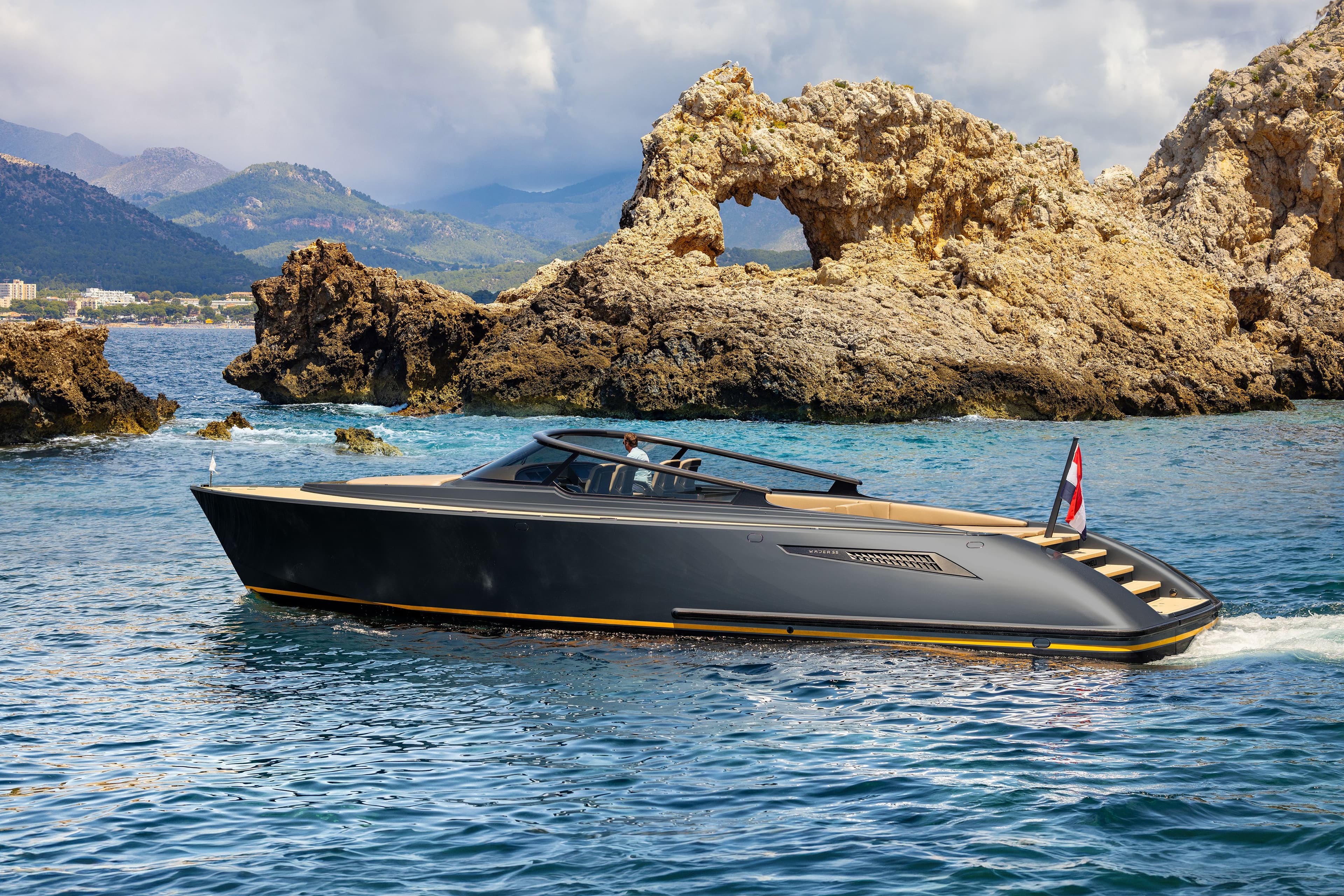 Wajer_55_colorised_dark-metallic