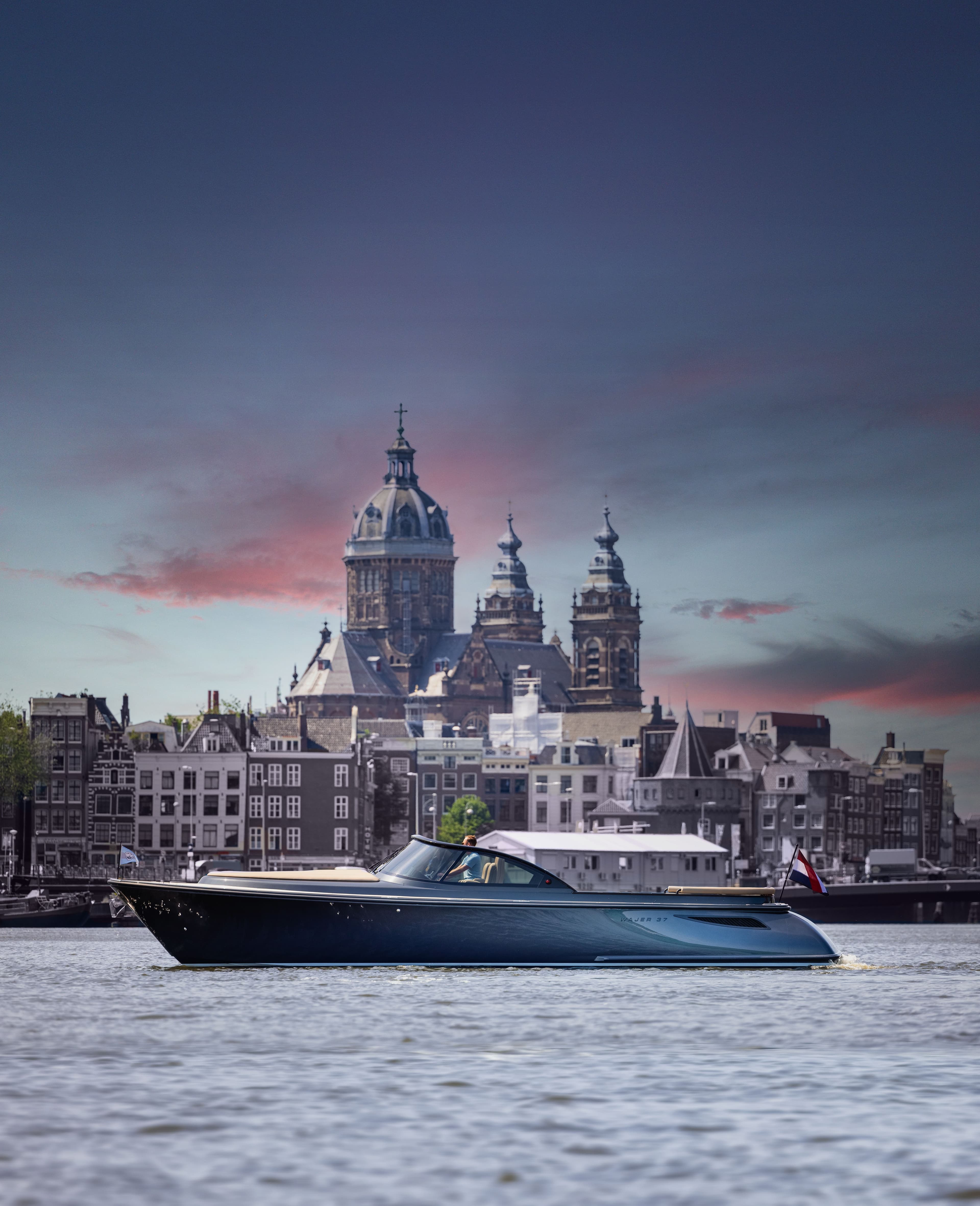 Wajer 37 Limani Amsterdam portrait view