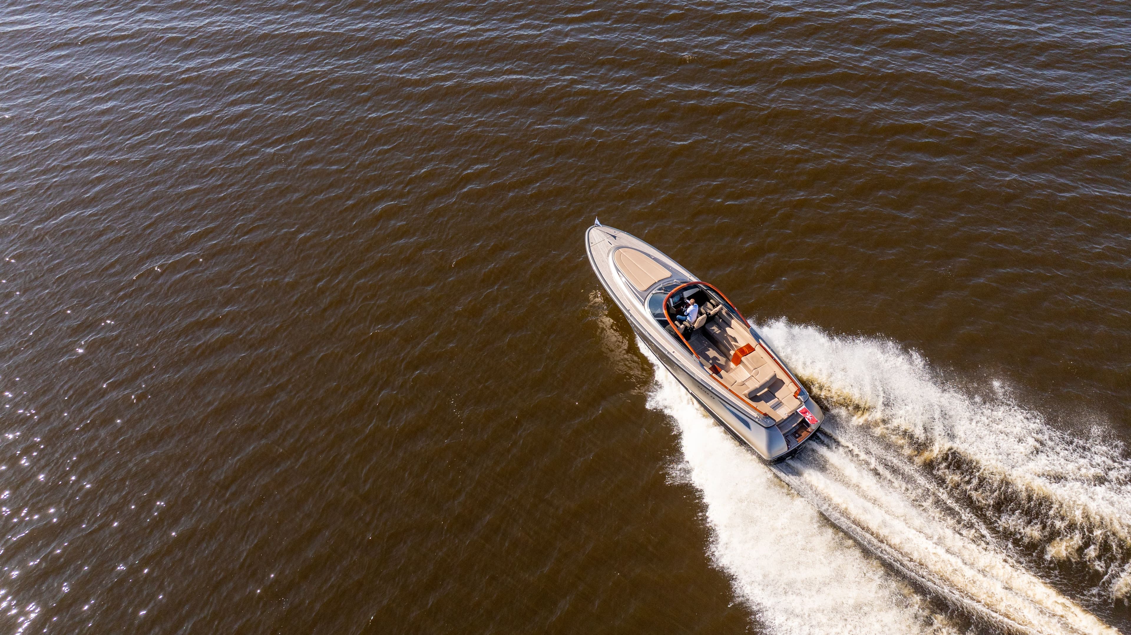 38051-lady-nyetimber-10