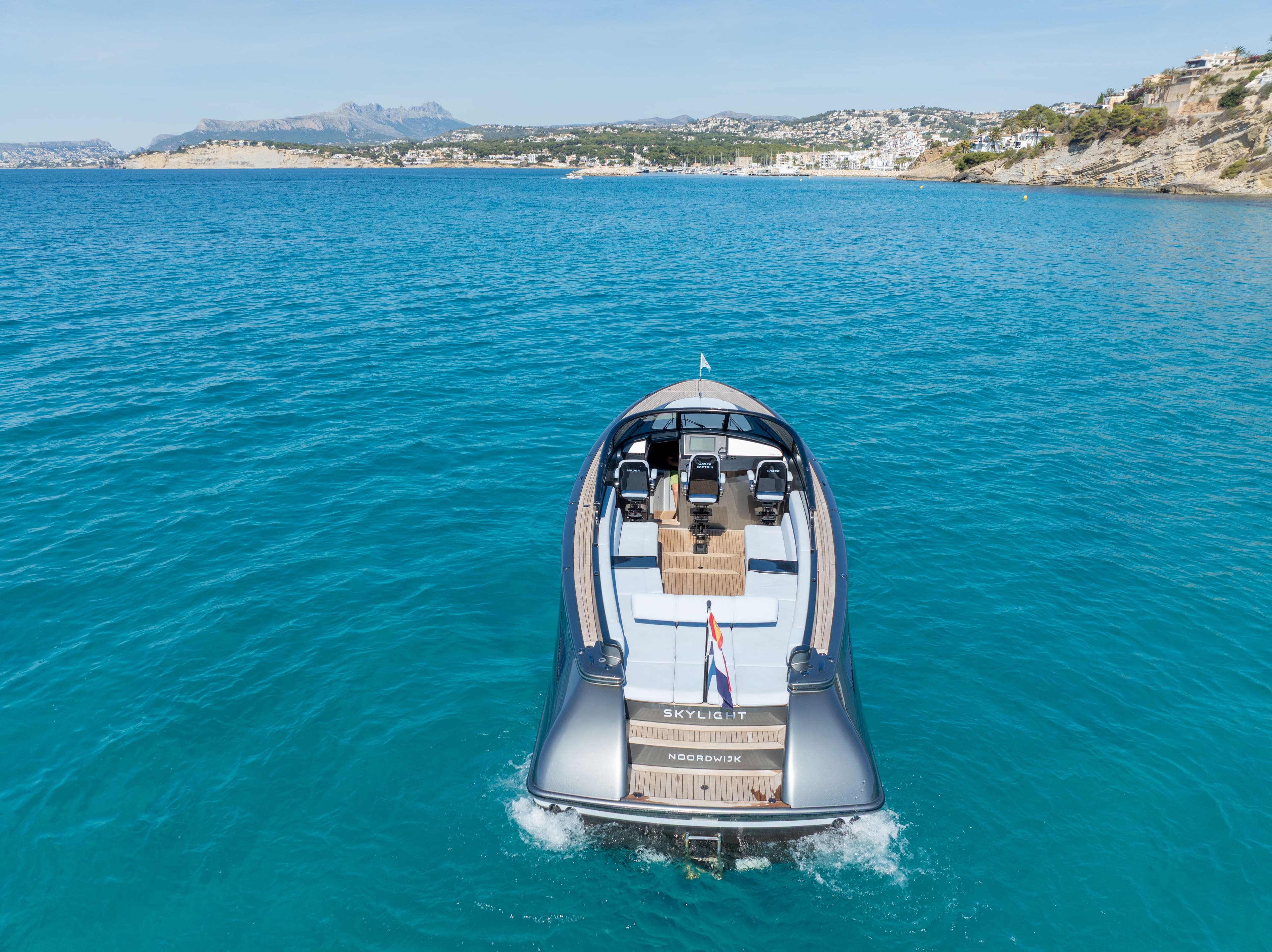 wajer_38042_skylight_1