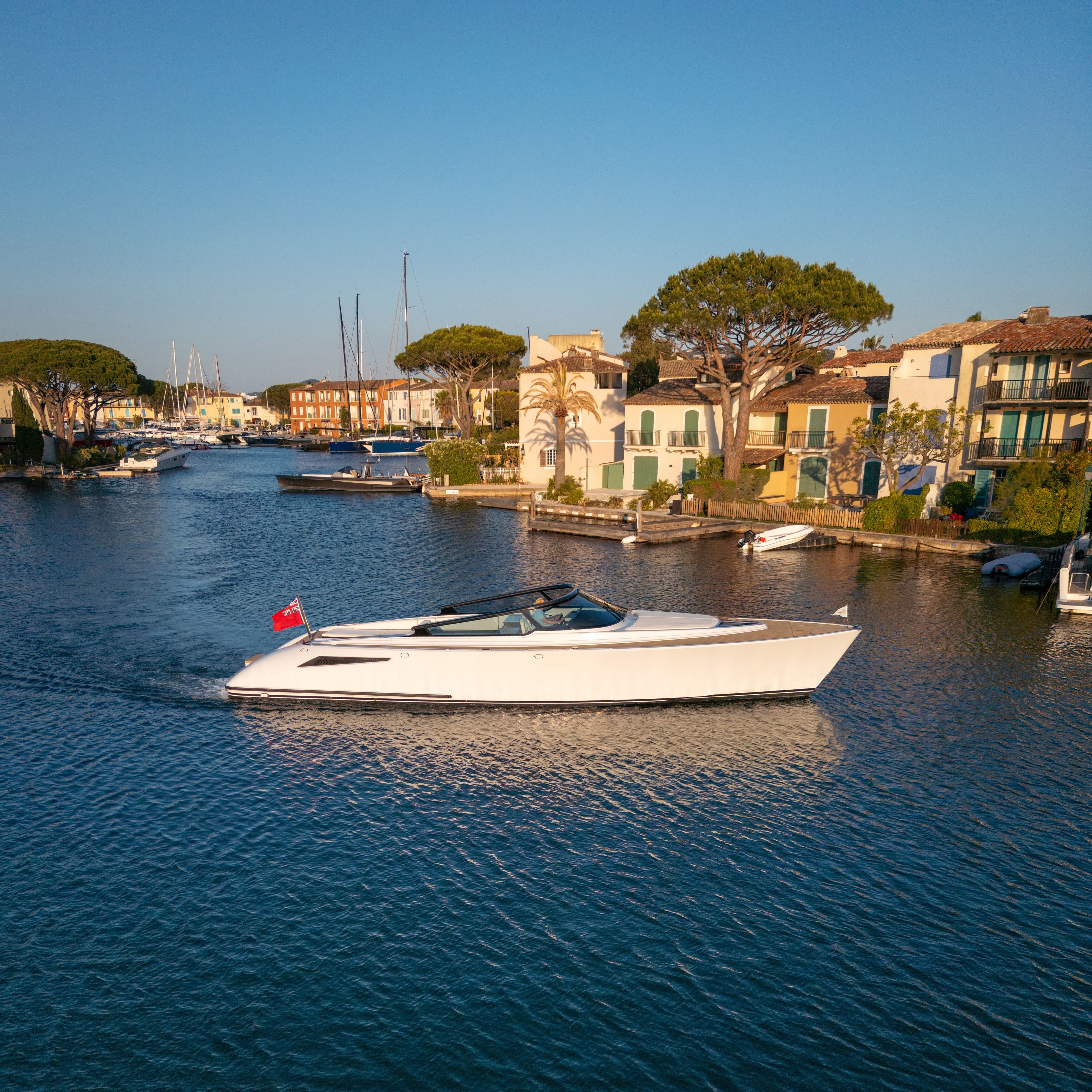 55037 Greenwich III 9