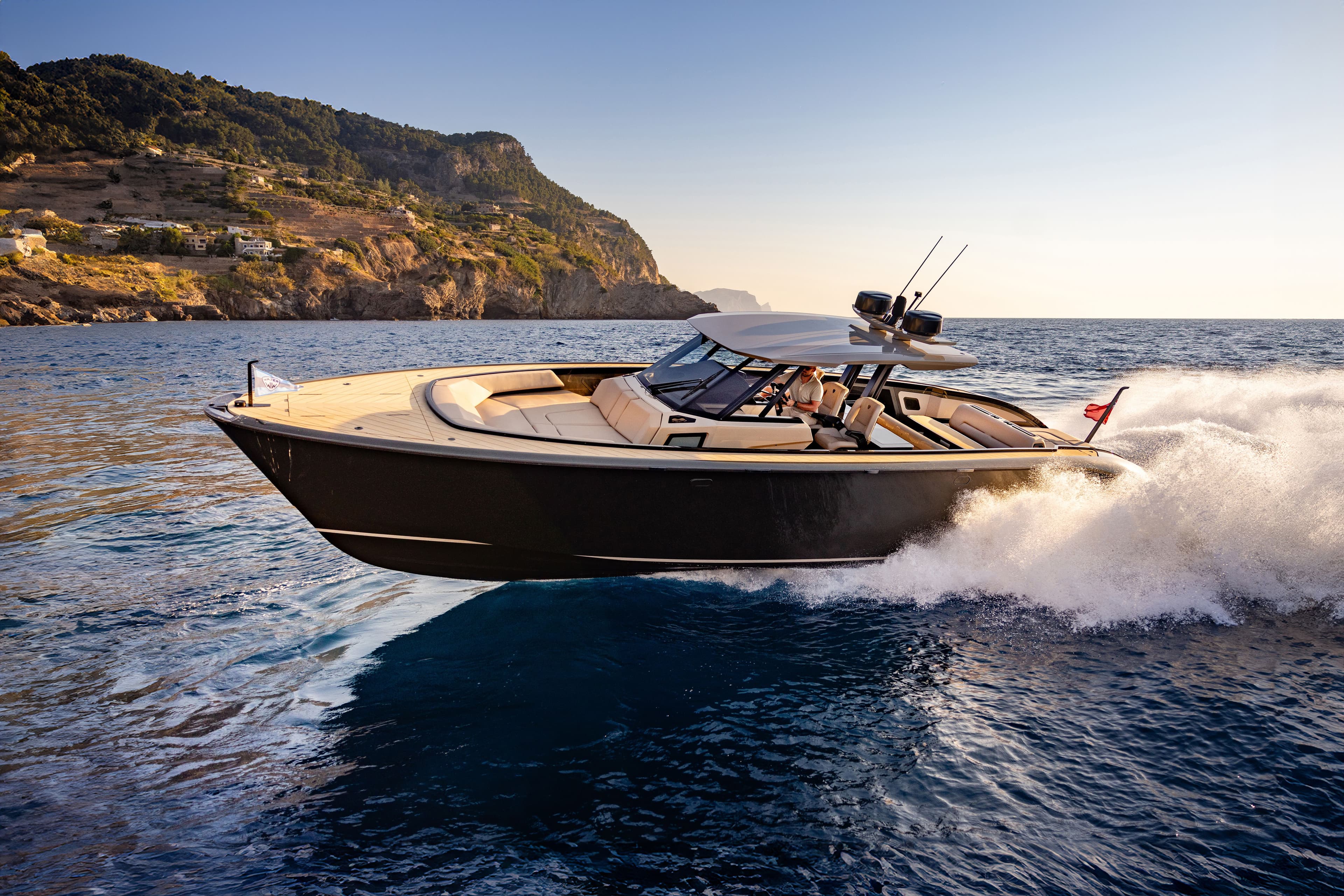 Wajer 44 S camouflage sailing left exterior view speed