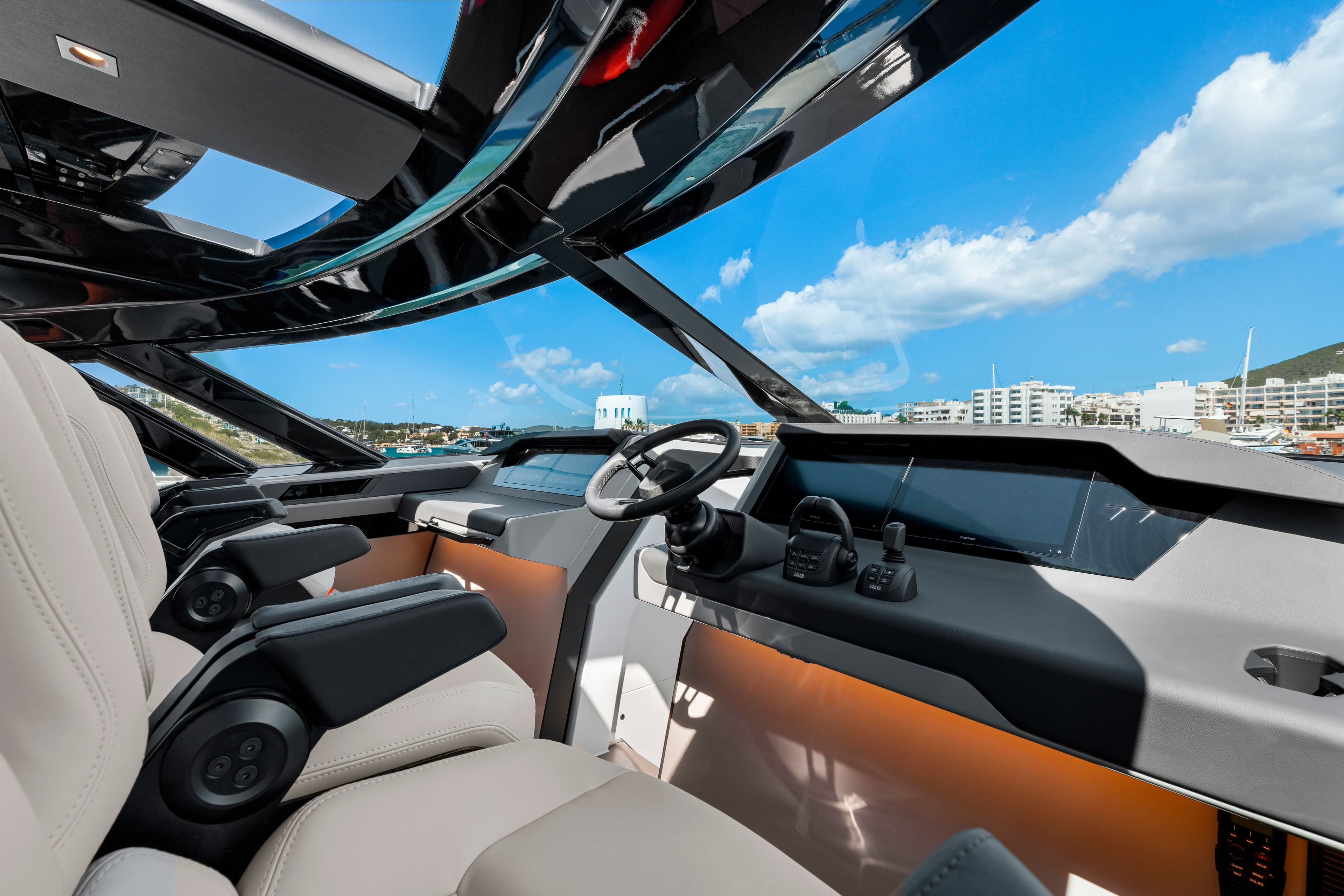 Wajer 77 cockpit dashboard overview chairs seats steering wheel throttle joystisck screens