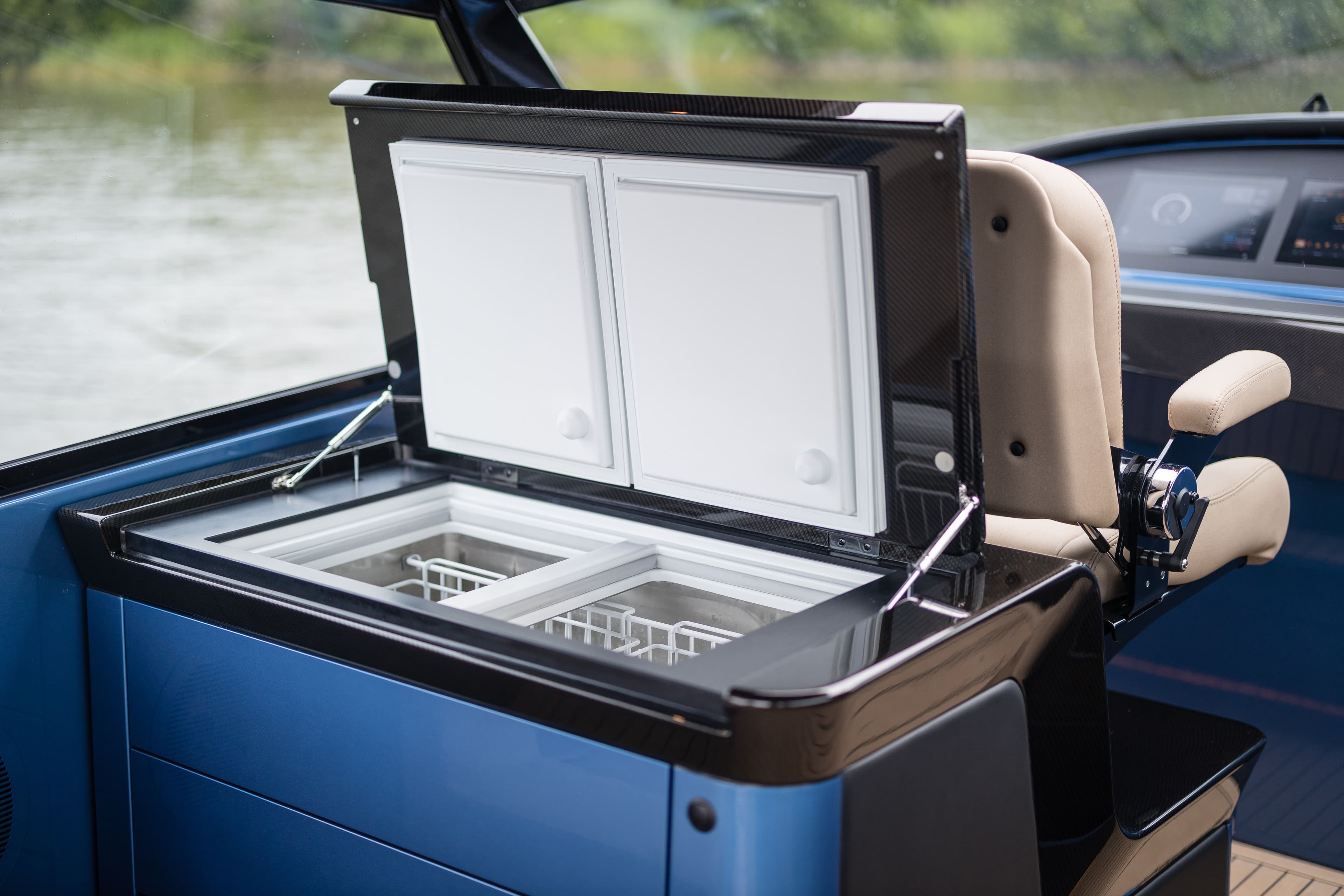 Wajer 55HT Vantage Point 18