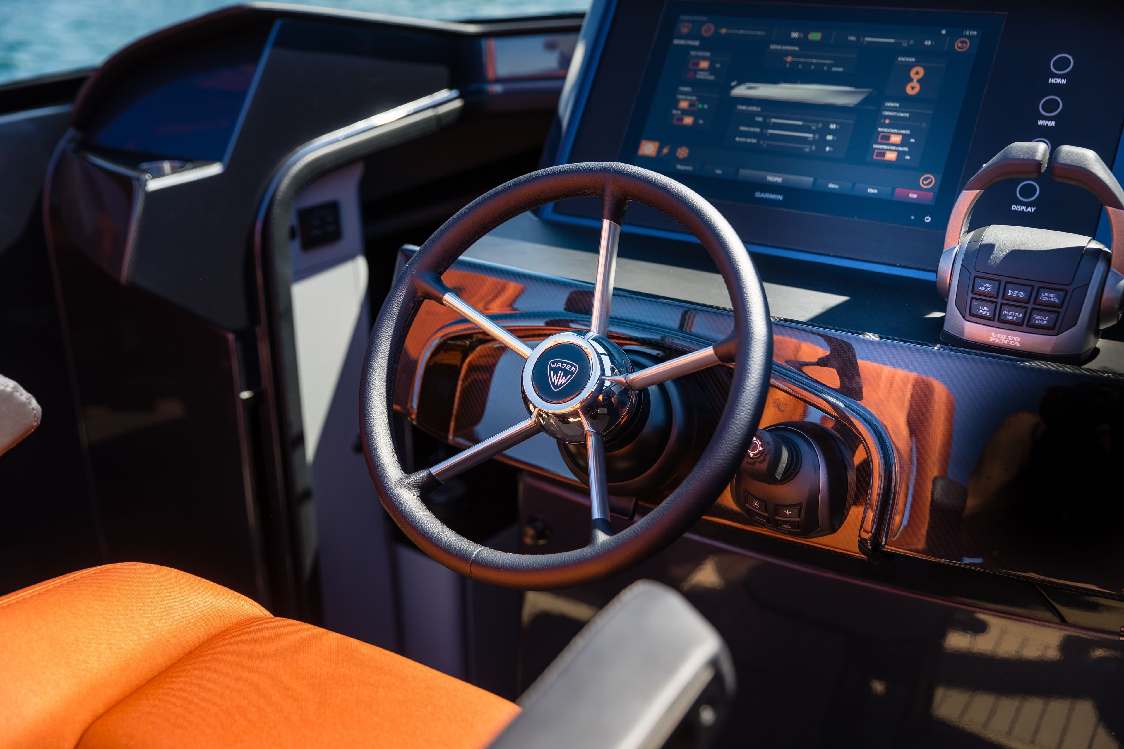 Wajer 38 mkII St Blue cockpit Geneva