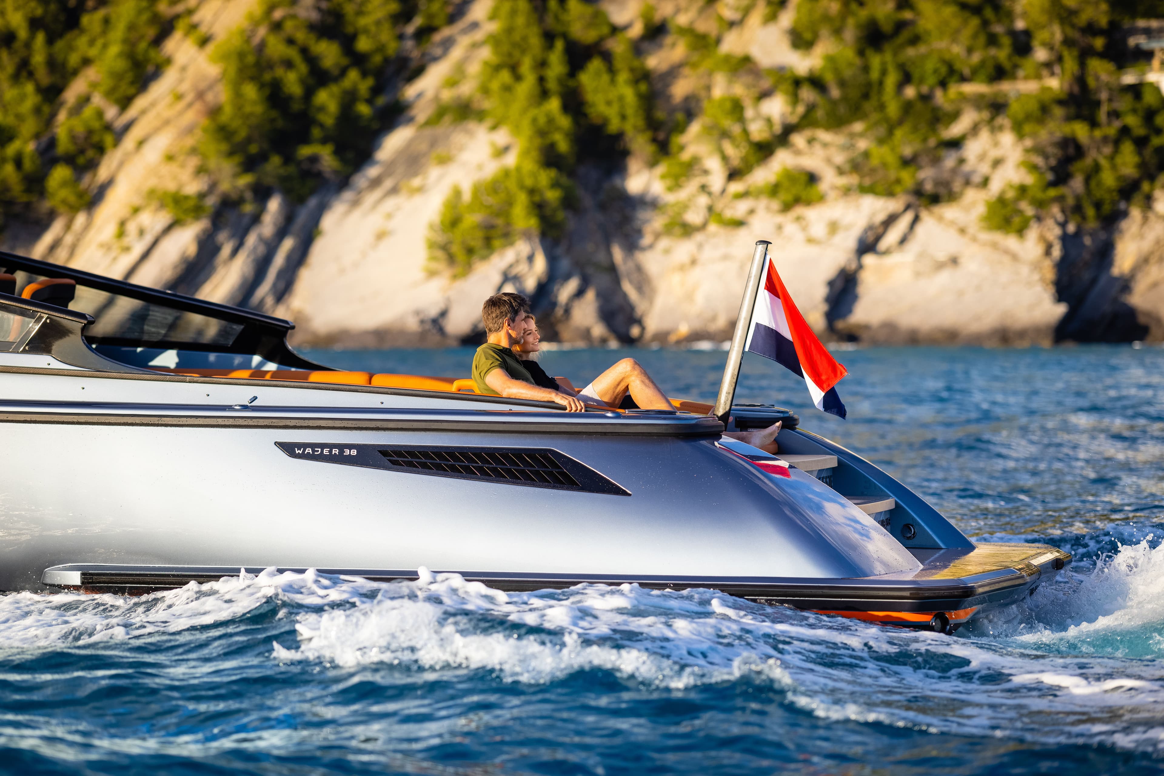 Wajer 38 st blue aft sundeck lounge