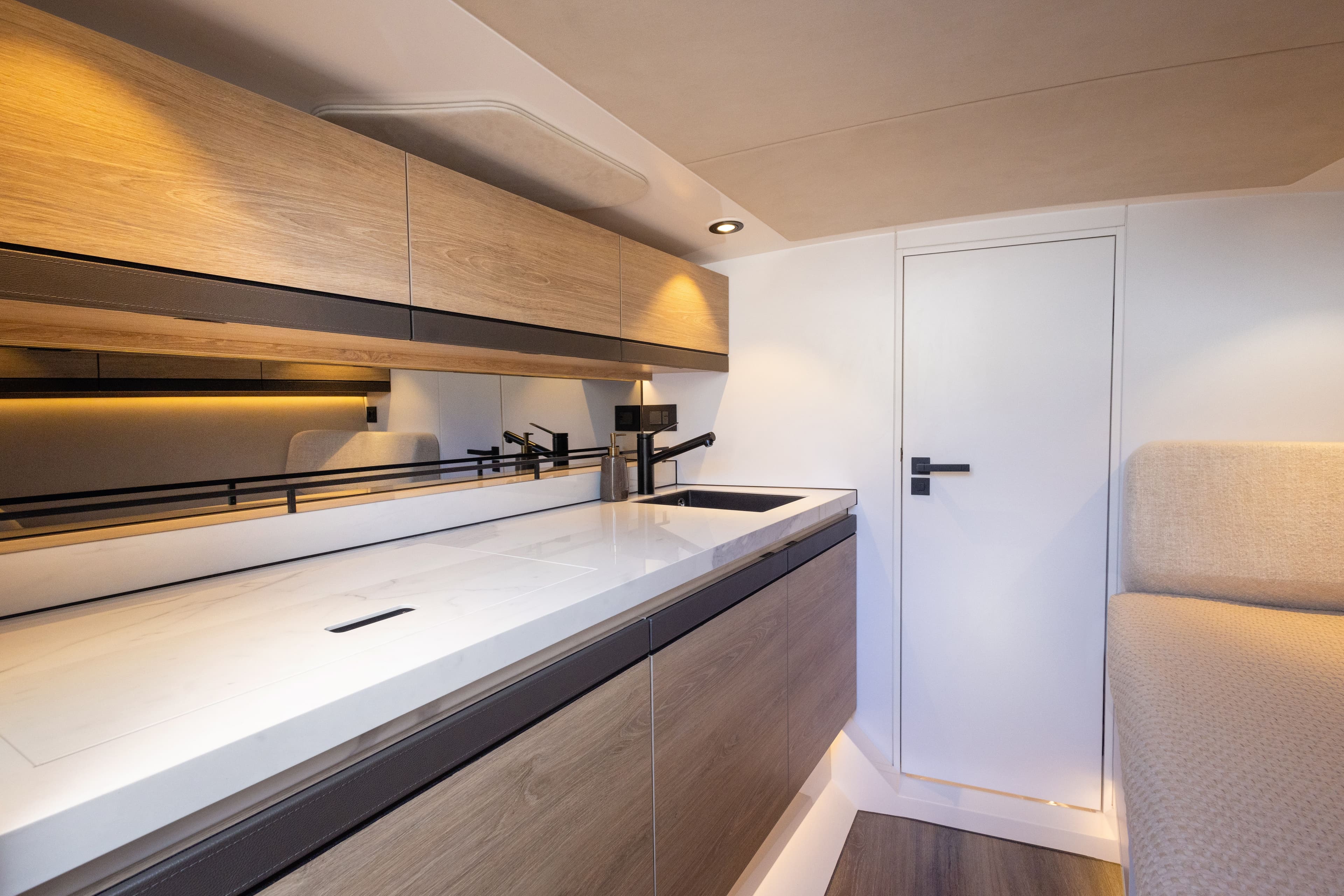 wajer_44003_undercover_17 wajer_44003_undercover_17