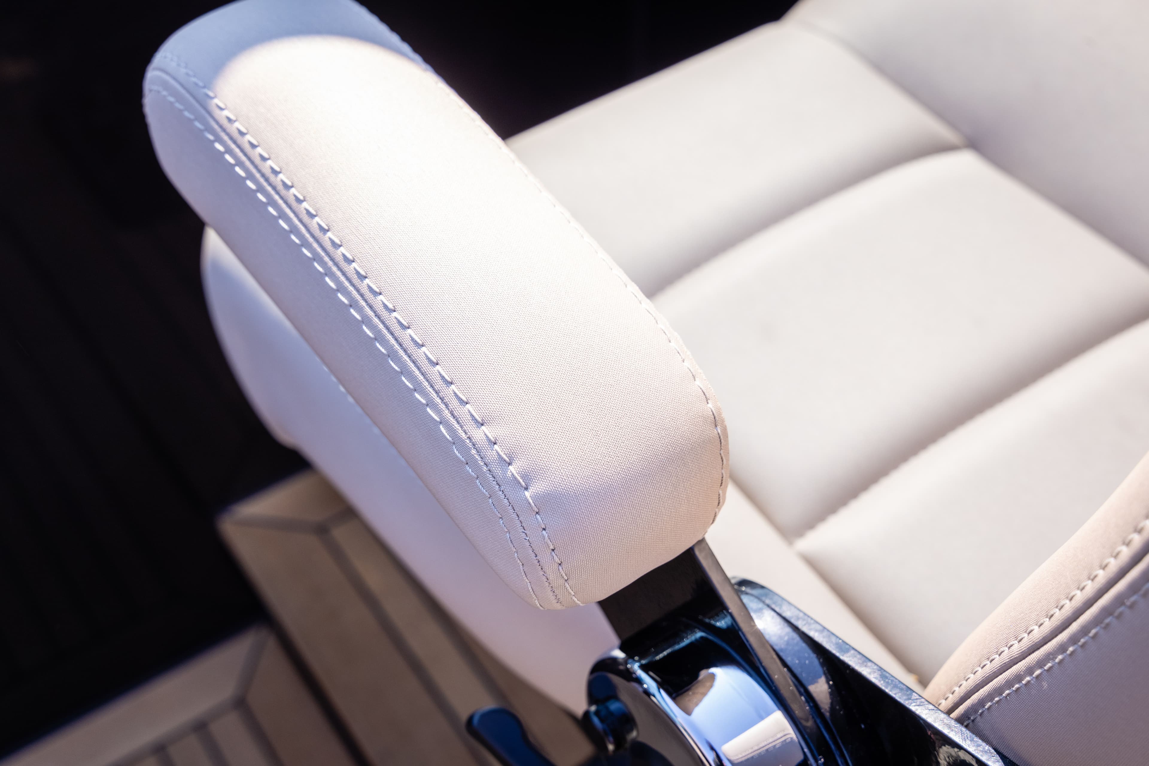 Wajer 37 cockpit chair seat upholstery detail